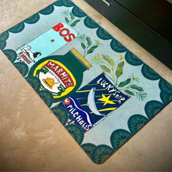 OLIVIA - Kitchen Mat Quirky Marmite Bos Green