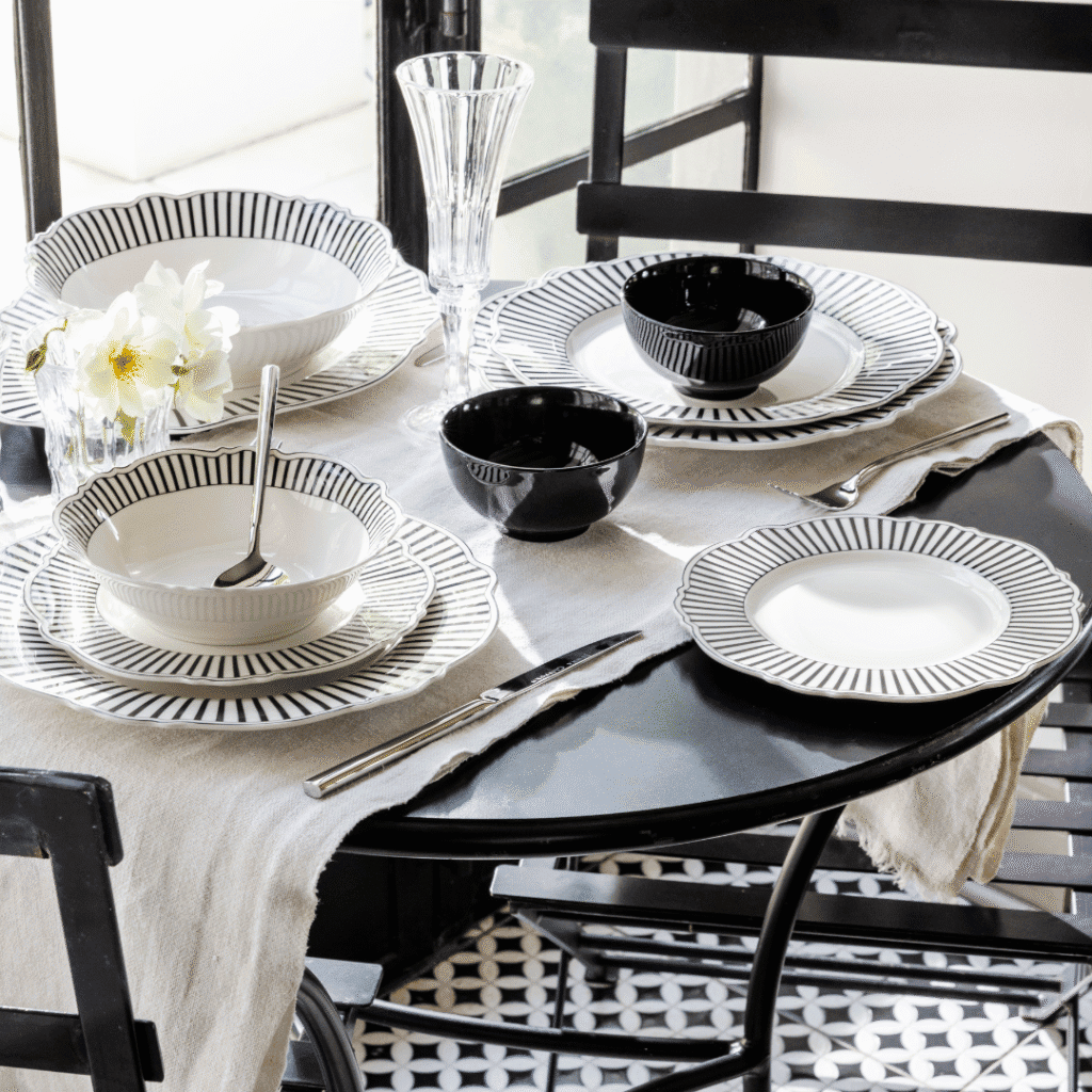 JENNA CLIFFORD - Ivory Noir Dinner Plate Set of 4